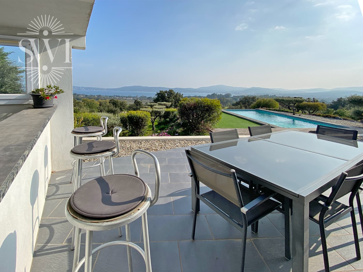 MAGNIFICENT SEA VIEW ON THE GULF OF SAINT-TROPEZ, VILLA TO FINISH