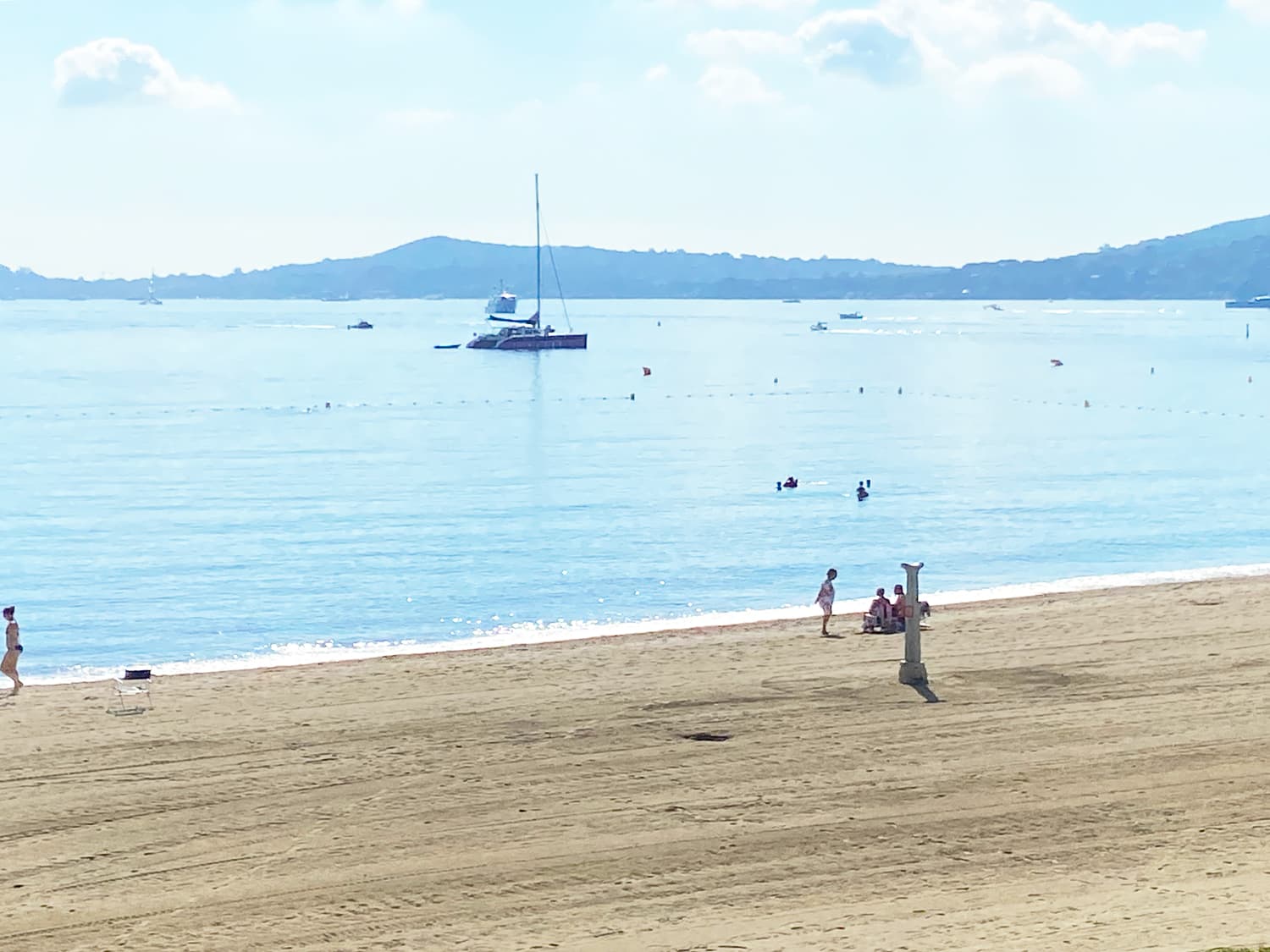 SOLD - PORT-GRIMAUD - FLAT WITH SEA VIEW AND ST-TROPEZ, BEACH