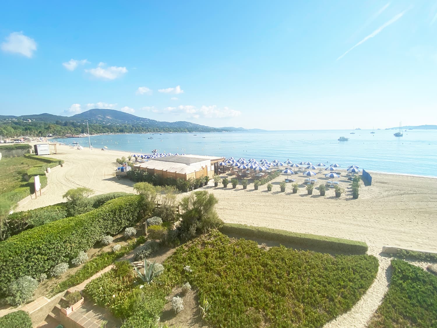SOLD - PORT-GRIMAUD - FLAT WITH SEA VIEW AND ST-TROPEZ, BEACH