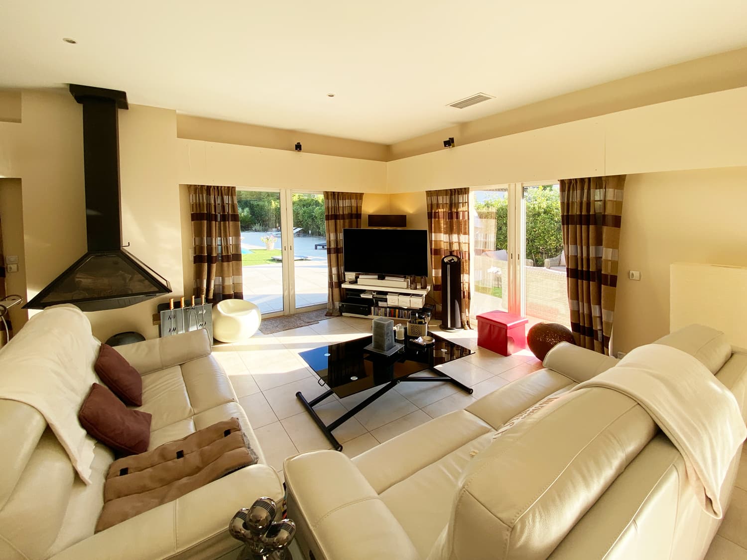 RECENT VILLA, NEAR BEACH AND VILLAGE