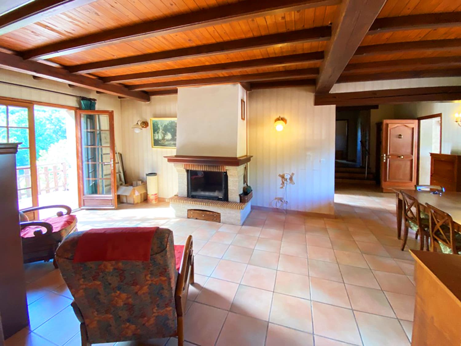 HOUSE TO RENOVATE, POOL AND BEAUTIFUL LAND