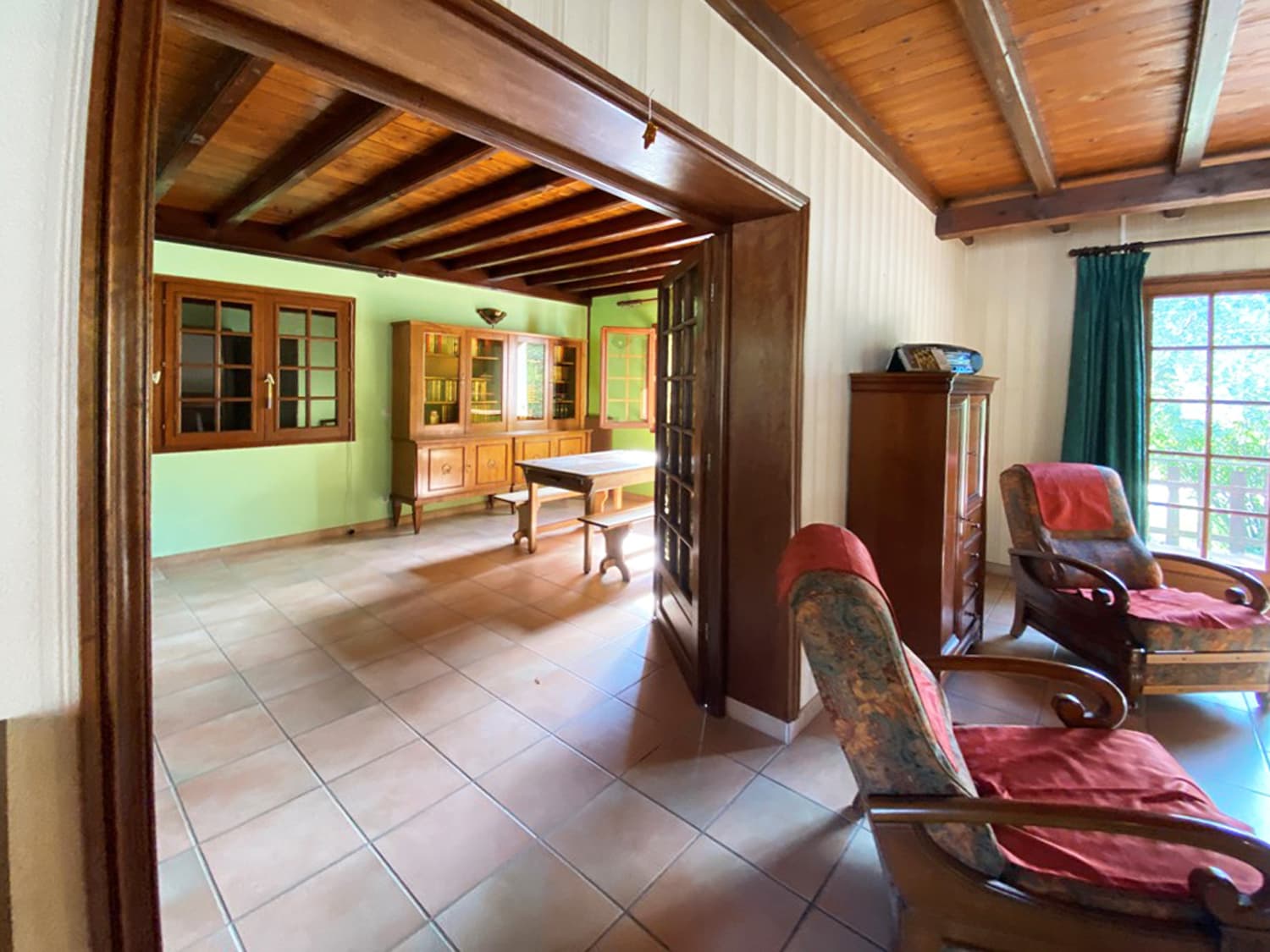 HOUSE TO RENOVATE, POOL AND BEAUTIFUL LAND
