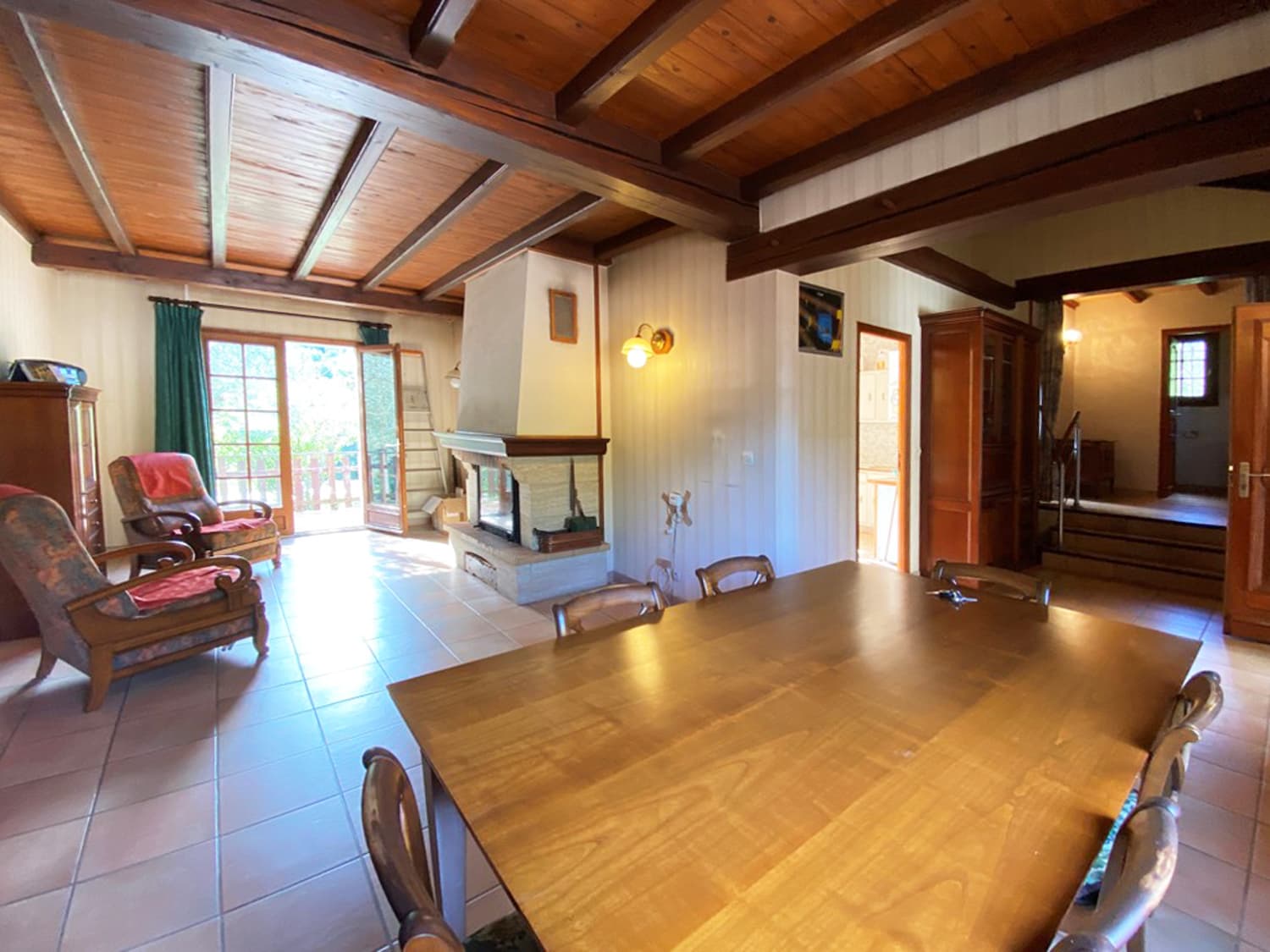 HOUSE TO RENOVATE, POOL AND BEAUTIFUL LAND
