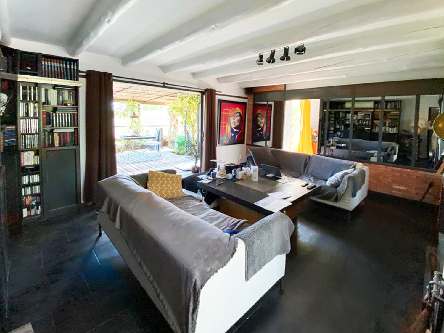 VILLA AND 2 FLATS, SWIMMING POOL, NEAR BEACH