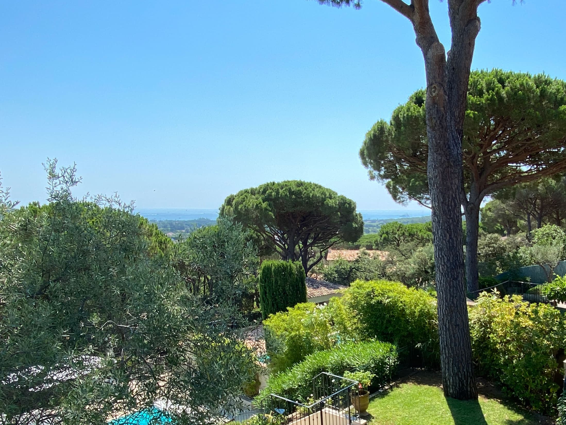 Vue mer, piscine et au calme: Villa avec 4 chambres