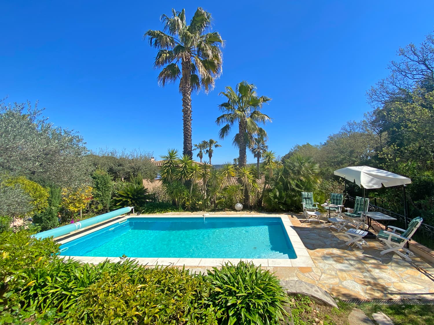 Schöne Villa in ruhiger Lage, Pool