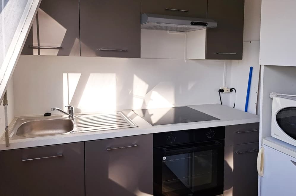 2 ROOM FLAT WITH SEA VIEW